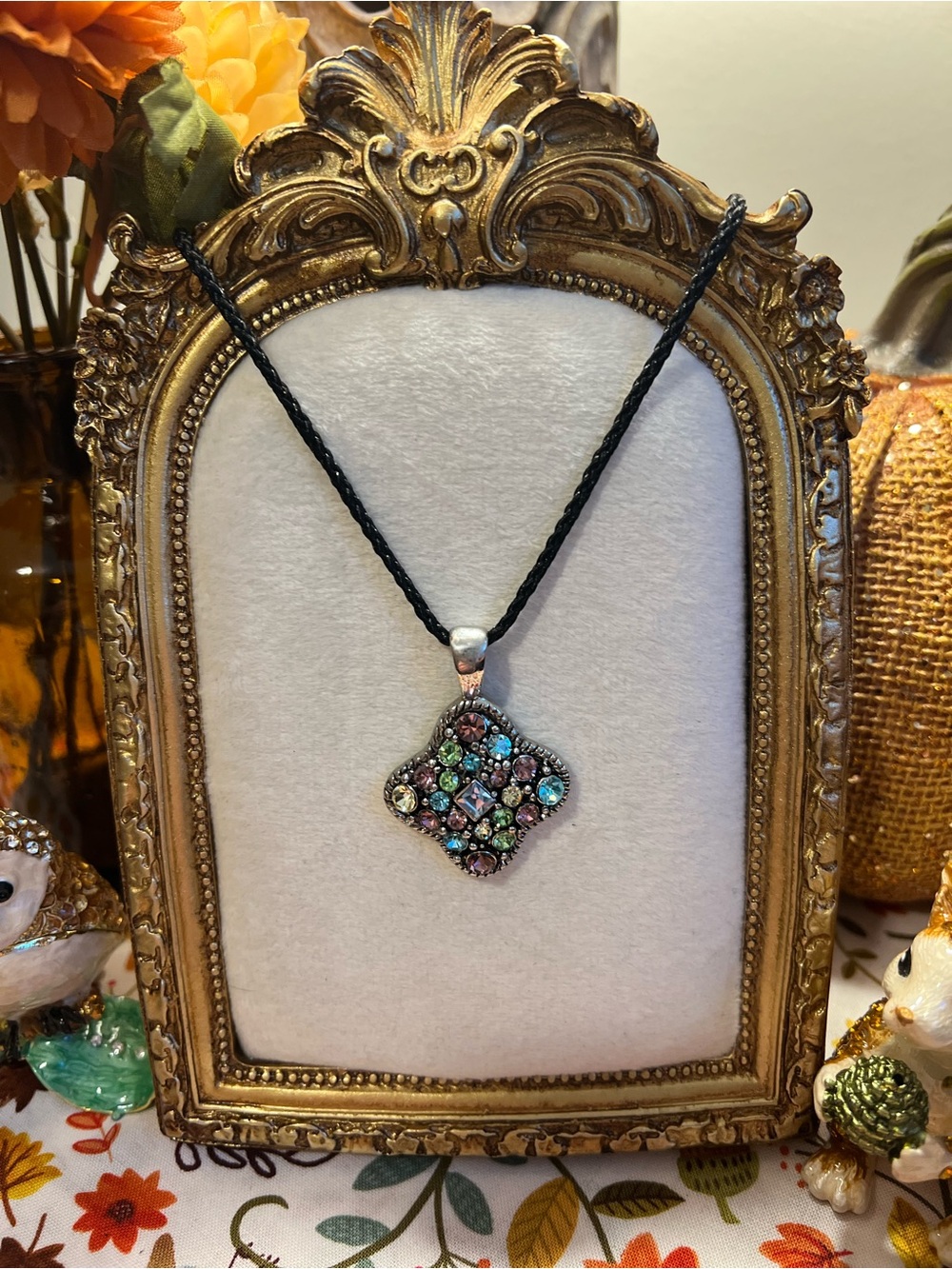 Lia Sophia “Juke Box” Quatrefoil Pendant Necklace